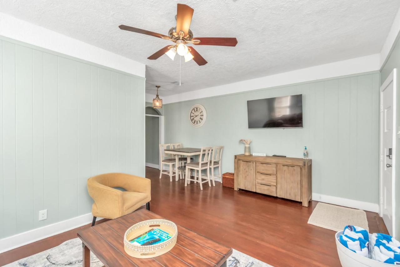 2 Kitchens,2 Living Rooms,4 Bedrooms-Close To All! กาลเวสตัน ภายนอก รูปภาพ